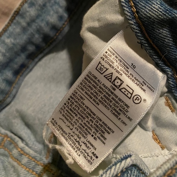 Jeans - Picture 2 of 5